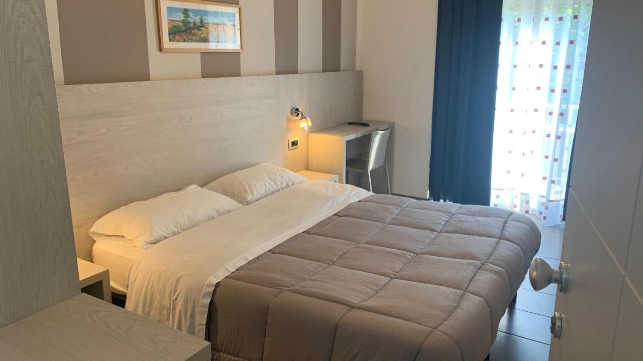 Hotel Abamar Rimini Exterior photo