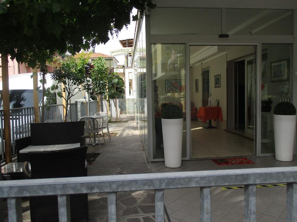 Hotel Abamar Rimini Exterior photo